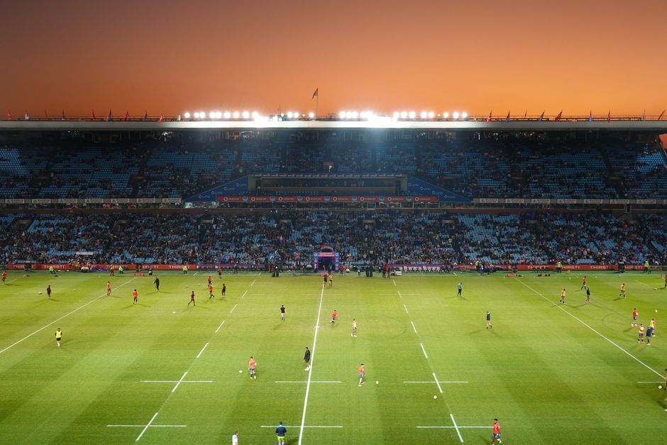 Sebastián Perasso, el escritor de rugby que ha vendido más de 90.000 copias y visitado 500 clubes