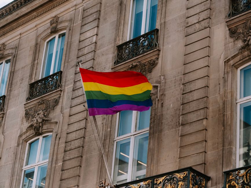 Imagen de ambiente de la sala de chat de Chueca Barcelona